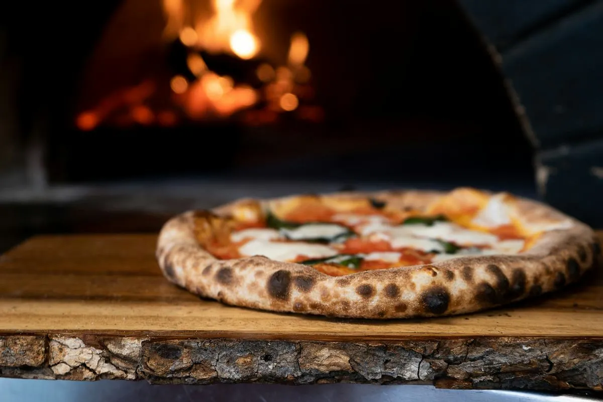 Kemencében sült pizza